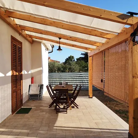 Roccamaris House